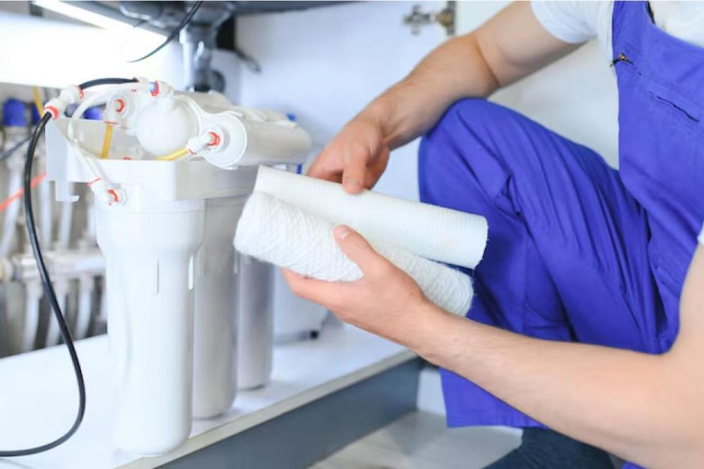 تغيير فلاتر المياه المنزلية بأقل الاسعار