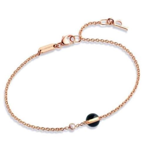 اسواره بوسيشن : حجر اسود