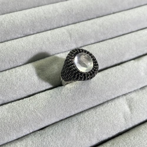 خاتم خنصر دائري فُل زركون اسود بأحجار كريمه - مون