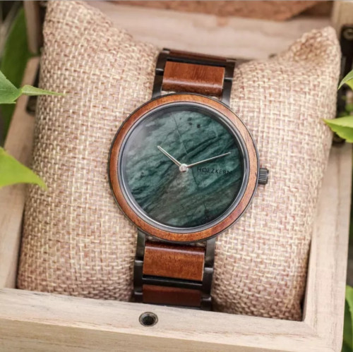 ساعة هولزكرن لونيك