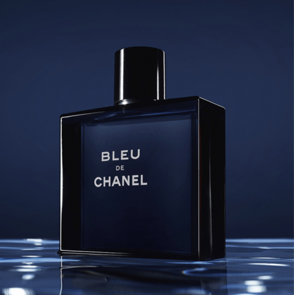 عطر بلو دي شانيل او دو تواليت 150مل-عالم نعومي للعطور والتجميل
