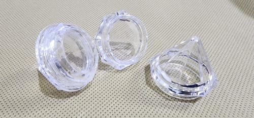 محبرة بلاستيكية على شكل ألماسة