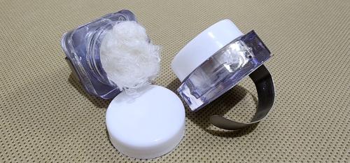 محبرة الخاتم الشهيرة للخطاطين المحترفين مع الليقة