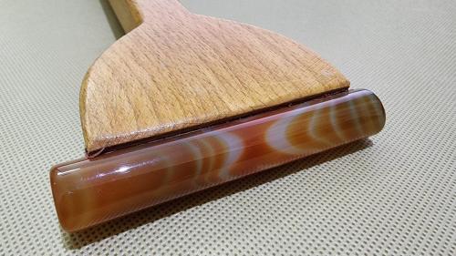 مصقلة عقيق كبيرة