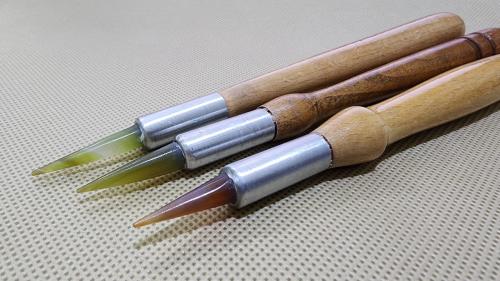 مصقلة عقيق ملون