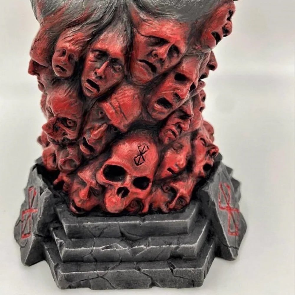 مجسم بيرزيرك- berserk