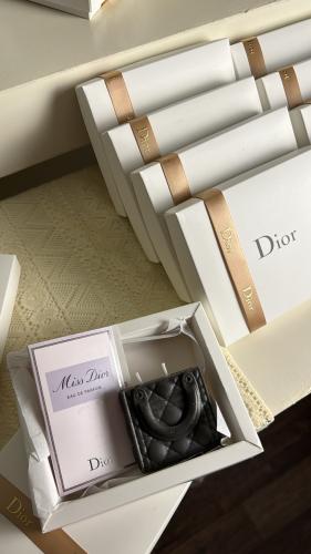 توزيعات شموع Dior