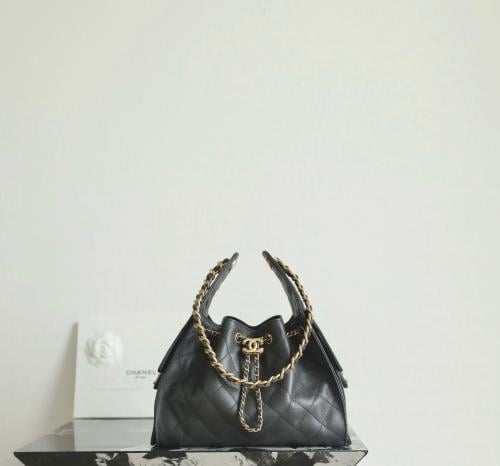Chanel hobo
