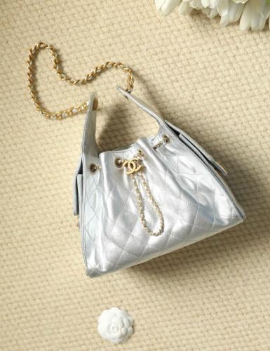 Chanel hobo