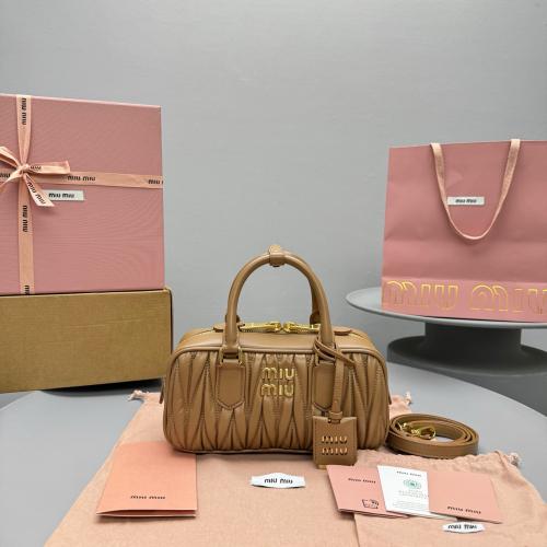 Miu miu 23 cm