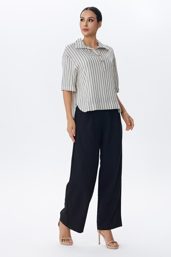 بلوزة مخططة بياقة كلاسيكية وأكمام قصيرة