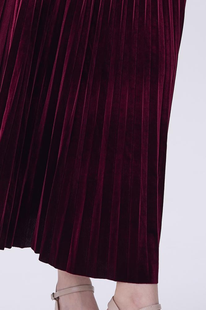 تنورة مخمل بليسيه بلون عنابي