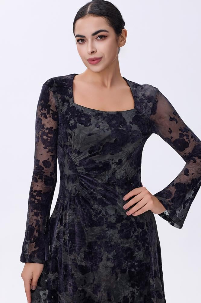 فستان أسود مخملي دانتيل بأكمام شفافة