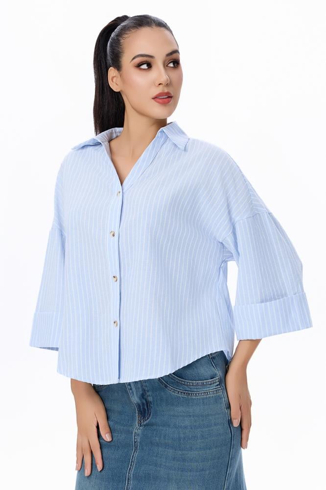 بلوزة سماوي مقلم