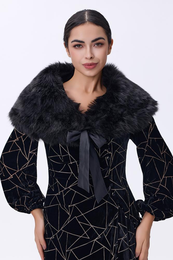 شال أسود بفرو ناعم وربطة ساتان