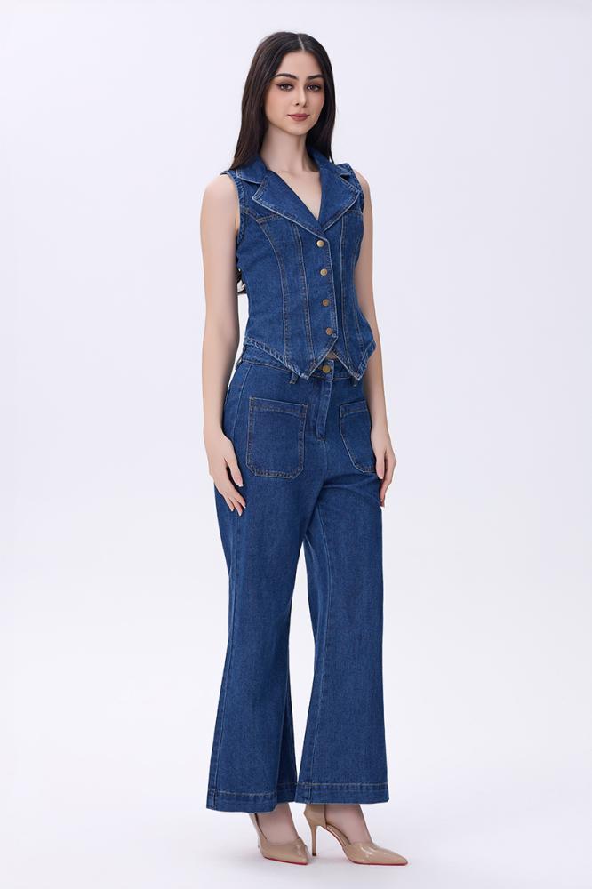 توب دنيم بدون أكمام بأزرار معدنية