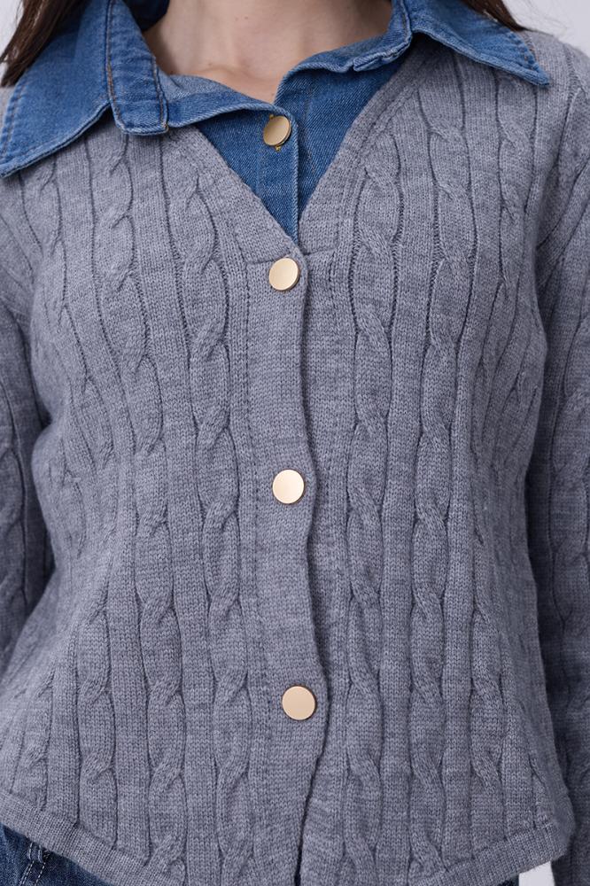 بلوزة رمادي صوفية بأكمام وياقه جينز