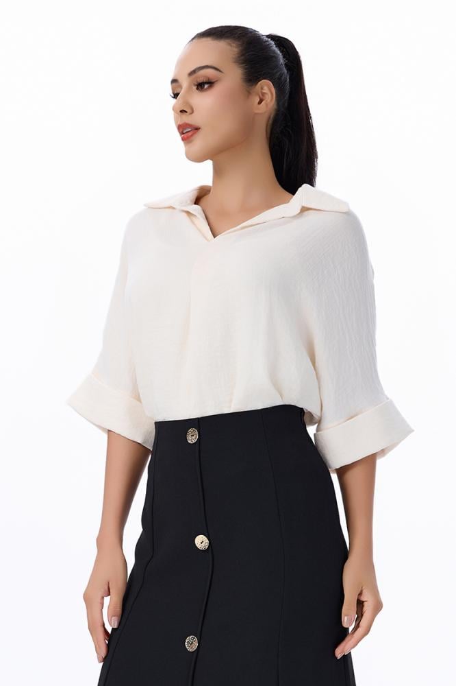 بلوزة كتان أوف وايت بأكمام واسعة