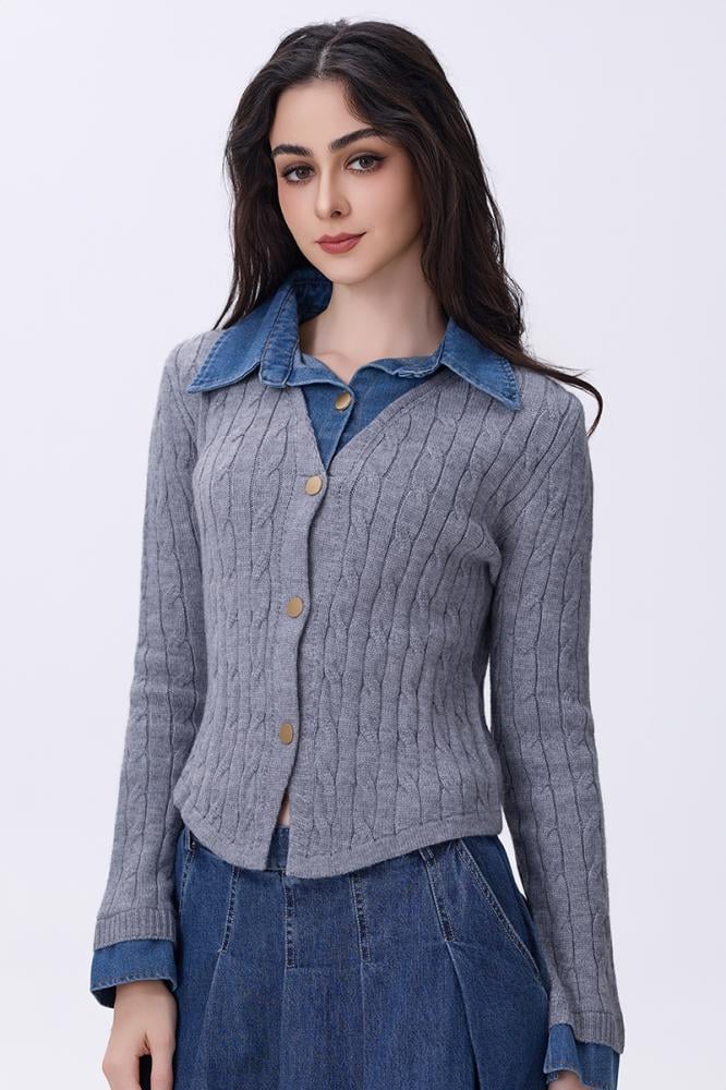 بلوزة رمادي صوفية بأكمام وياقه جينز
