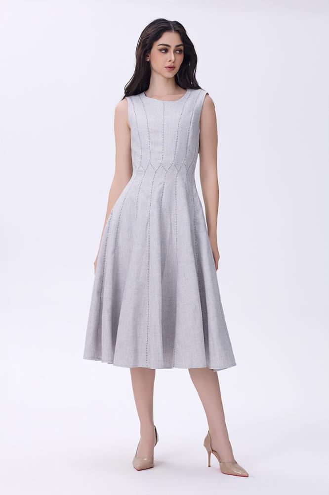 فستان رمادي بدون أكمام بقصة ميدي أنيقة