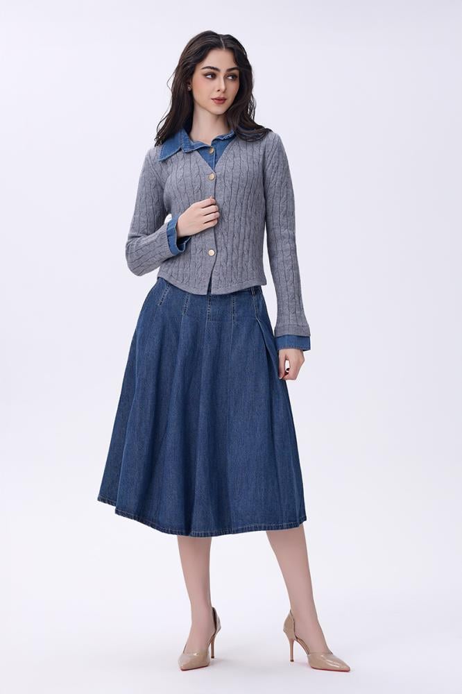 بلوزة رمادي صوفية بأكمام وياقه جينز