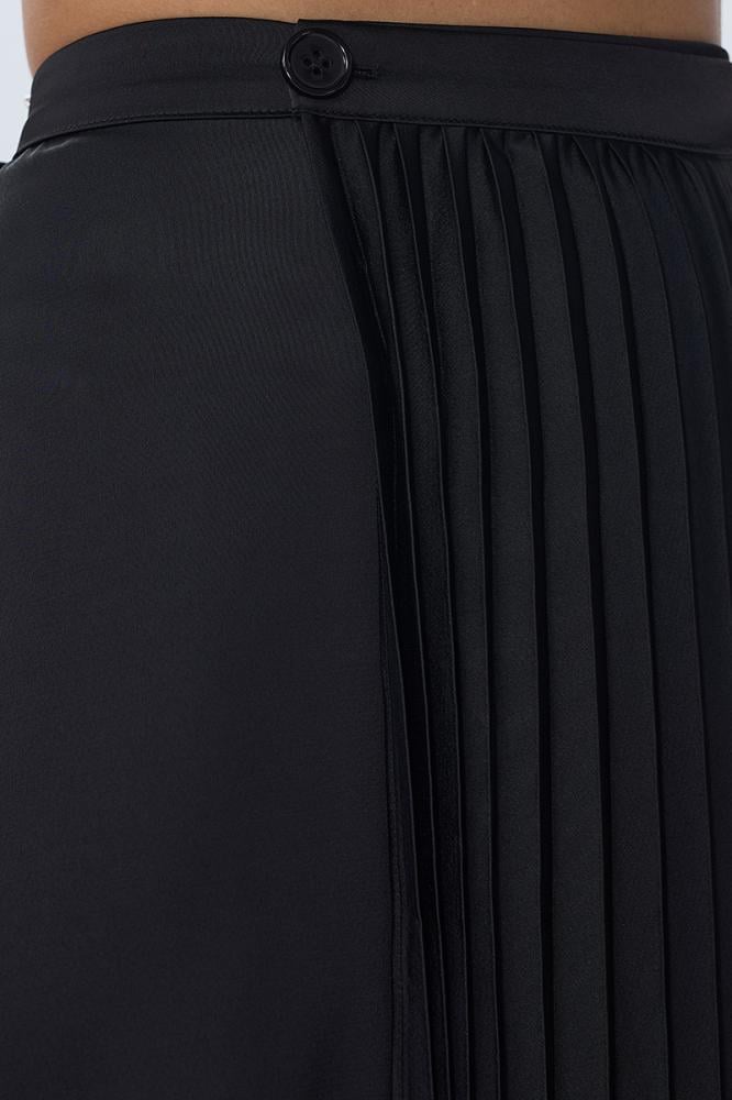 تنورة سوداء ميدي بلسية جانبي