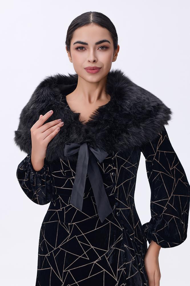 شال أسود بفرو ناعم وربطة ساتان