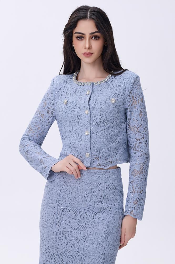 طقم دانتيل أزرق فاتح بتفاصيل لؤلؤية