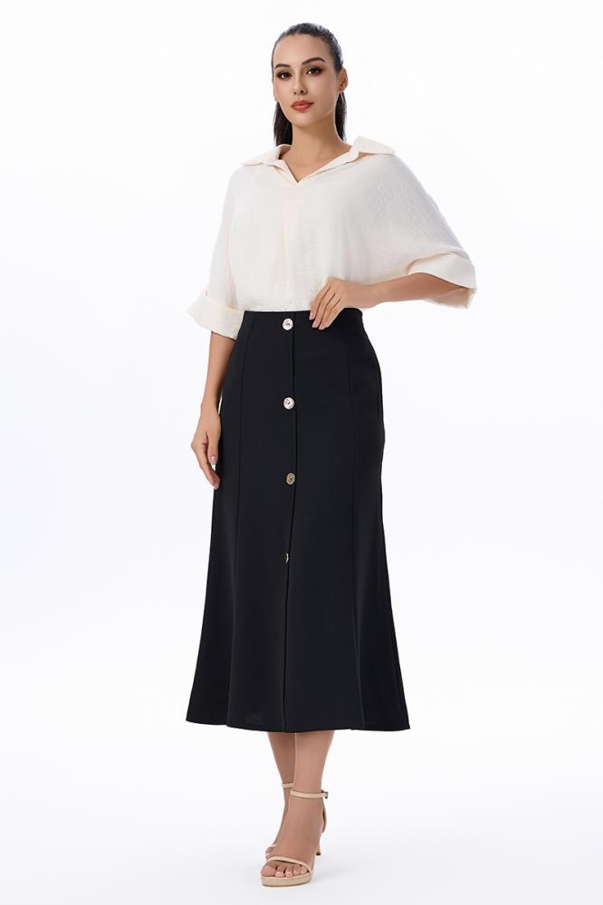 بلوزة كتان أوف وايت بأكمام واسعة