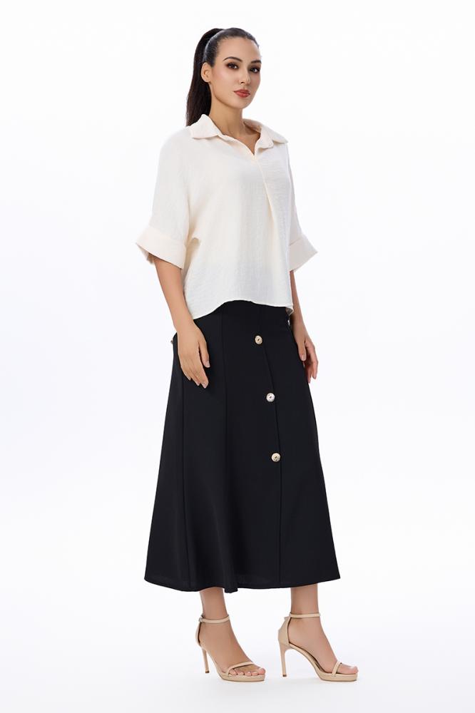 بلوزة كتان أوف وايت بأكمام واسعة