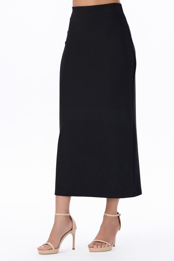 تنورة ميدي بقصة مستقيمة