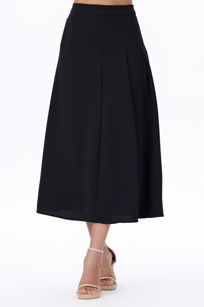 تنورة أسود بكسرات عريضة