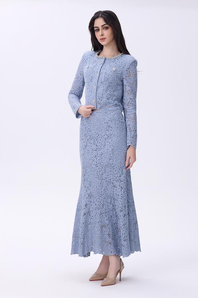 طقم دانتيل أزرق فاتح بتفاصيل لؤلؤية