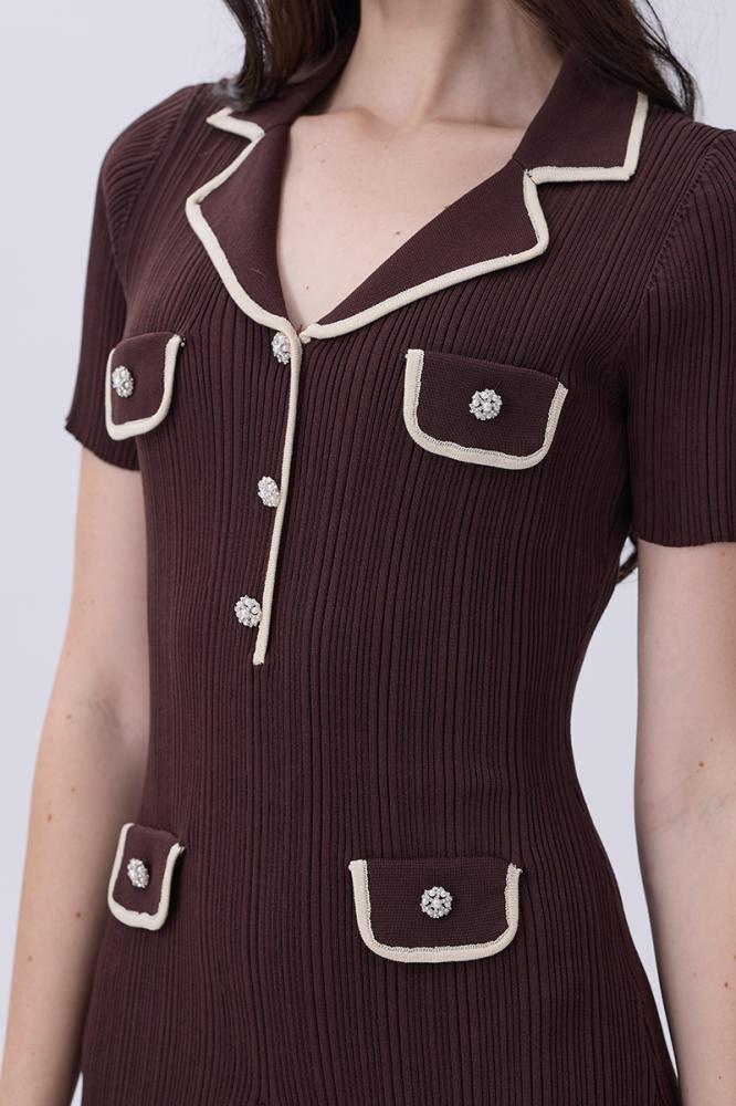 فستان بني استرتش بتفاصيل كريمية