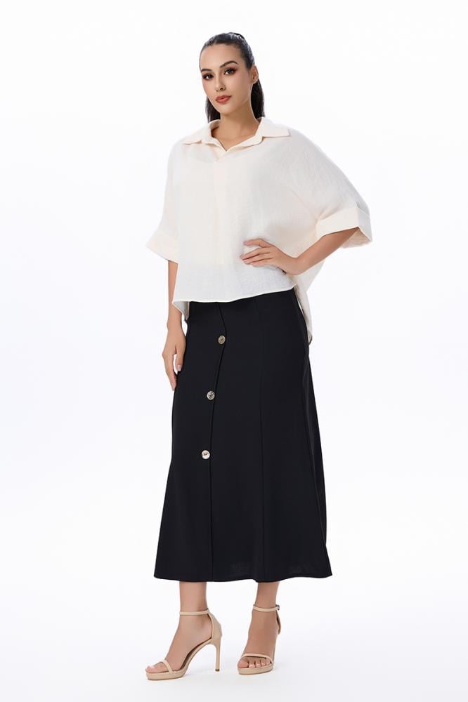 بلوزة كتان أوف وايت بأكمام واسعة