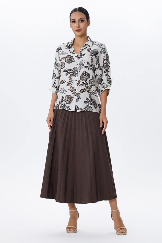 بلوزة بطبعة زخرفية أنيقة