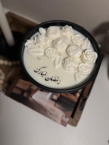 شمعة بقاعدة