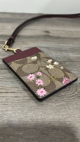 حامل بطاقة coach