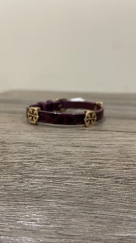 اسوار Tory Burch