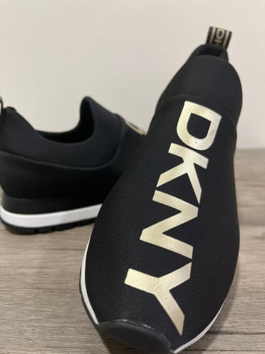 جزمة dkny