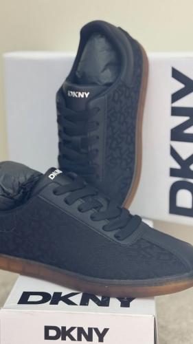 جزمة Dkny