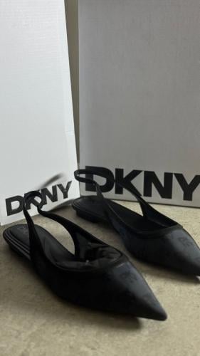 جزمة Dkny