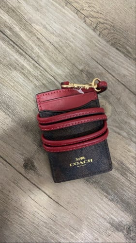 حامل البطاقة