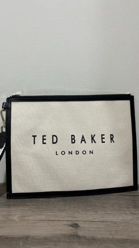 Pouch ted baker