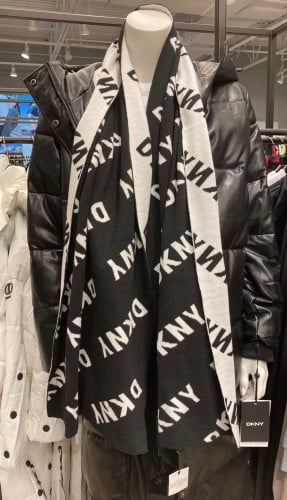 شال Dkny