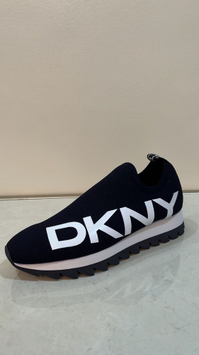جزمةًDkny