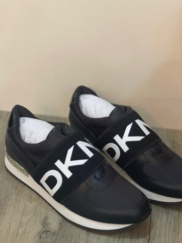 جزمة Dkny
