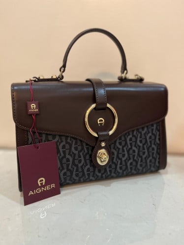 شنطة aigner