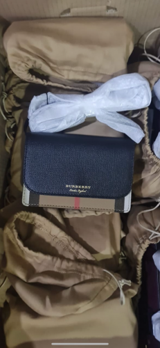 شنطة Burberry