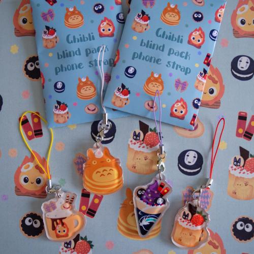 تعليقة جوال بالحظ (Ghibli dessert)